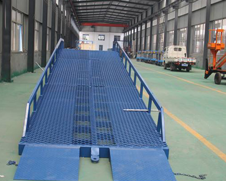 江蘇集裝箱登車橋