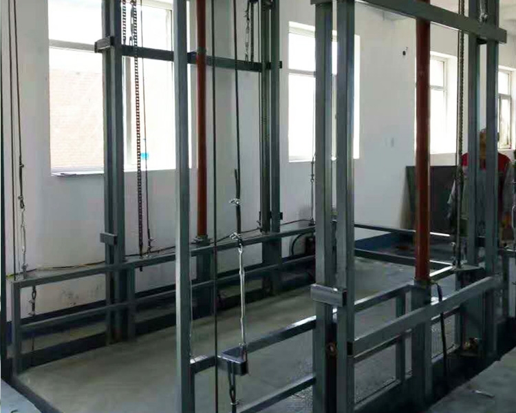 福建軌道式升降貨梯